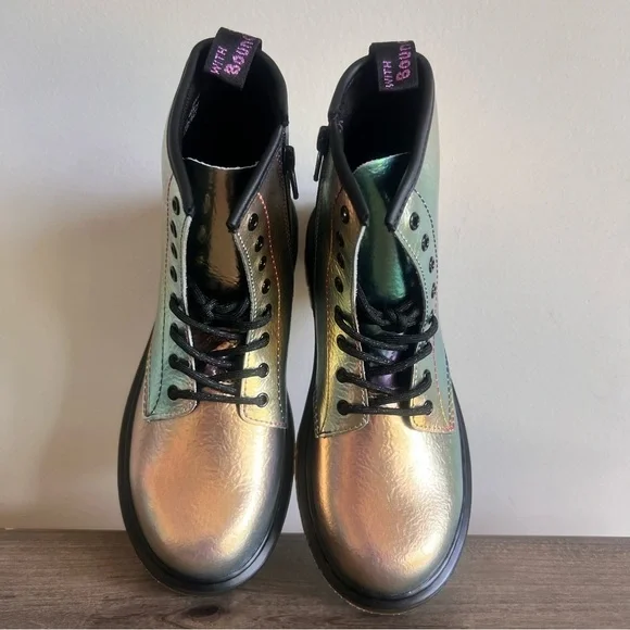 DR. MARTENS Junior 1460 Lace Up Unisex Boots Size 5 or 4 #B1175 B1123 - Picture 7 of 9